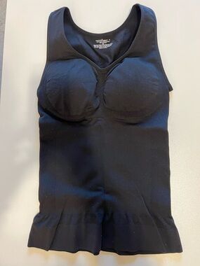 NWOT Camishaper Seamless Shaping Tank Top in Black